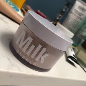 Milk Makeup Setting Powder ‘Translucent Light’